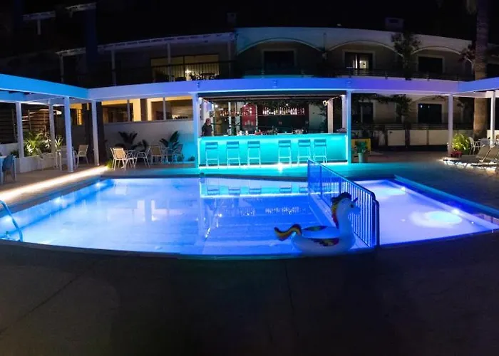 Trefon Apartments And Family Suites