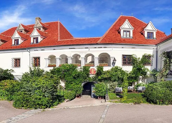 Renaissancehotel Raffelsberger Hof B&B