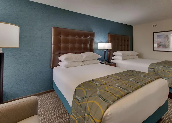 Pear Tree Inn St. Louis Airport