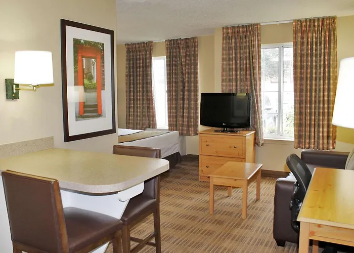 Extended Stay America Select Suites - Chicago - Naperville - East