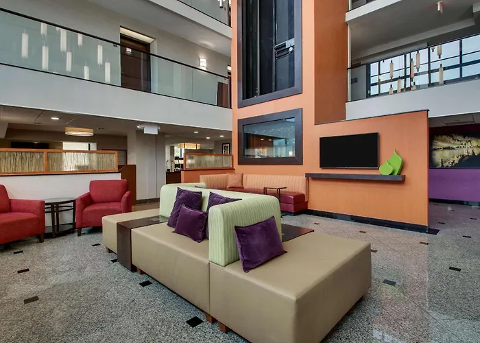 Drury Inn & Suites