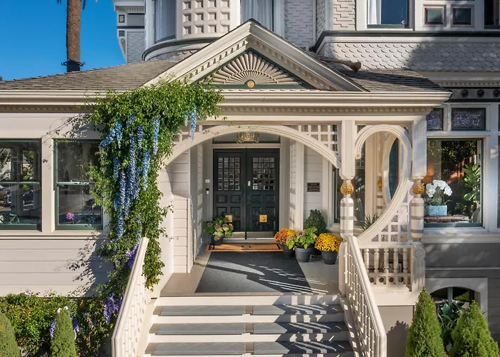 The George - Luxury Boutique Inn