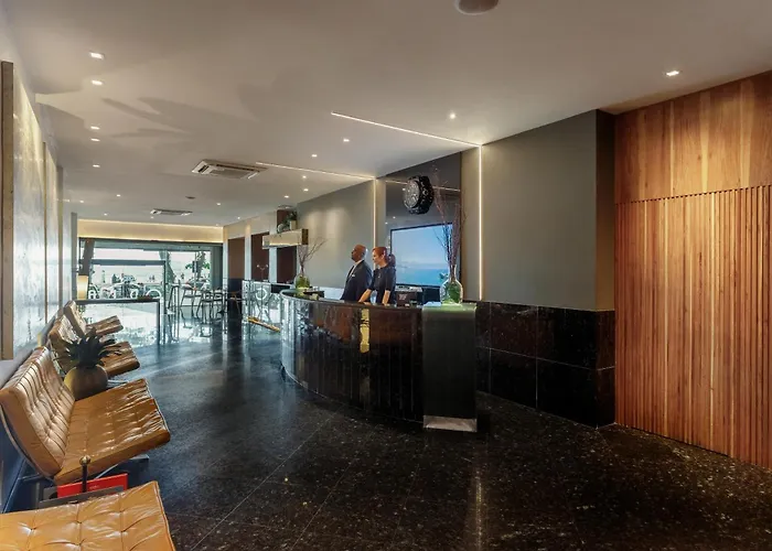 Orla Copacabana Hotel