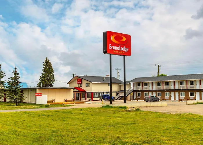 Econo Lodge Inn & Suites
