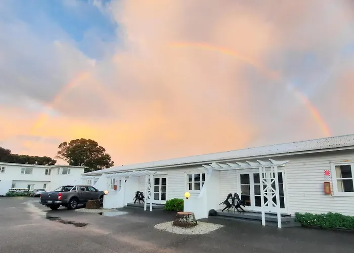 Edgewater Motel