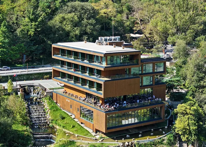 Hotel Uji Ftohte Tepelene