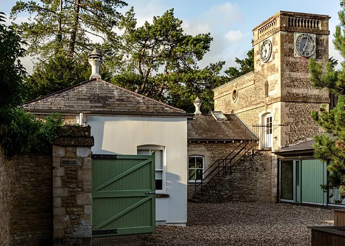 Cowley Manor Experimental