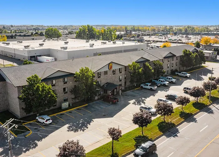 Super 8 By Wyndham Mt. Pleasant