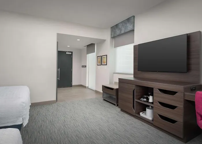 Hampton Inn