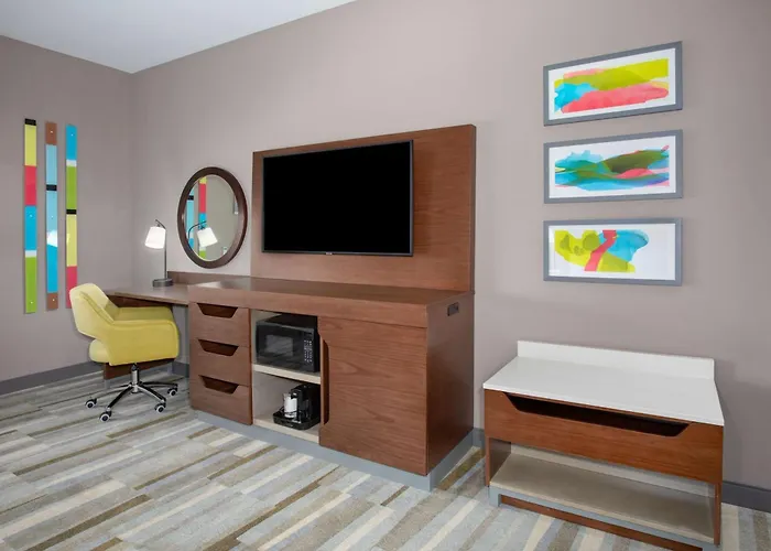 Hampton Inn & Suites Watsonville