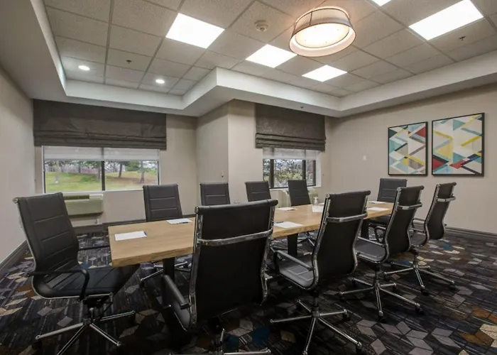 Four Points By Sheraton St. Catharines Niagara Suites Thorold