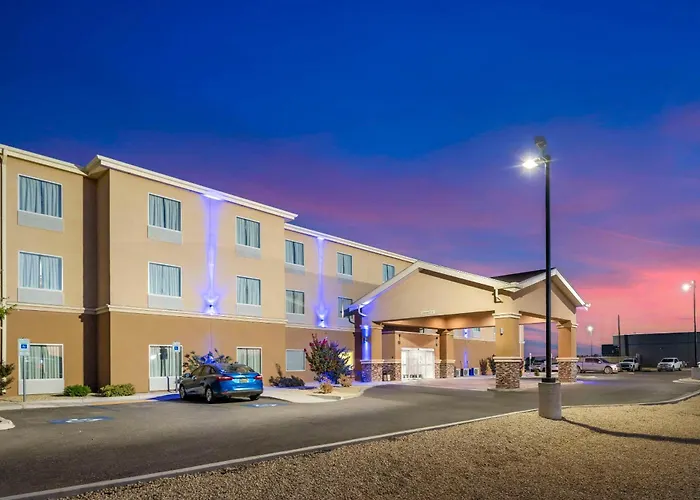 Quality Inn & Suites Carlsbad Caverns Area