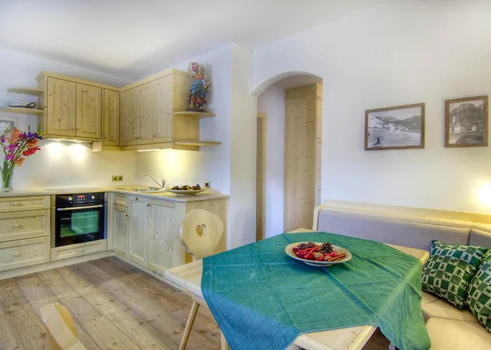 Family And Wellness Residence Ciasa Antersies San Cassiano 