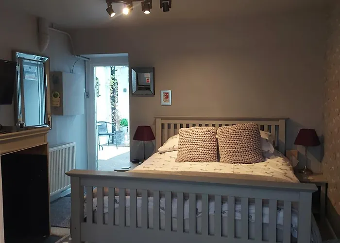 Langside Bed And Breakfast