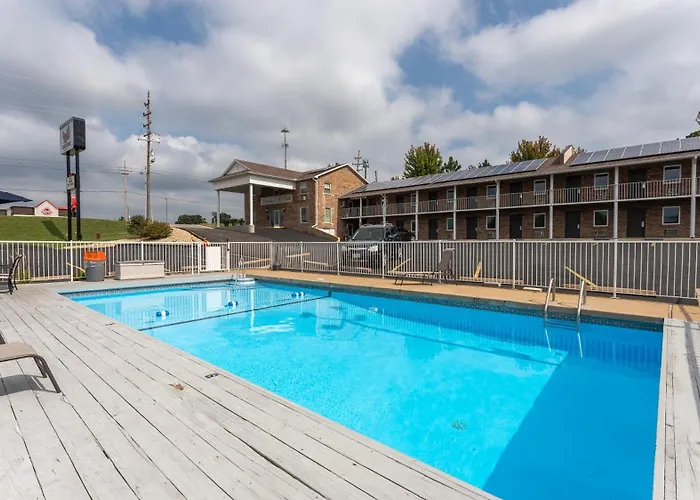 Schmidt'S Creek Hotel