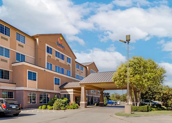 Comfort Suites Waco North - Near University Area