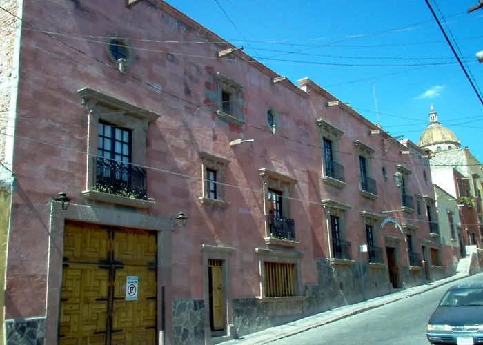 De Las Monjas