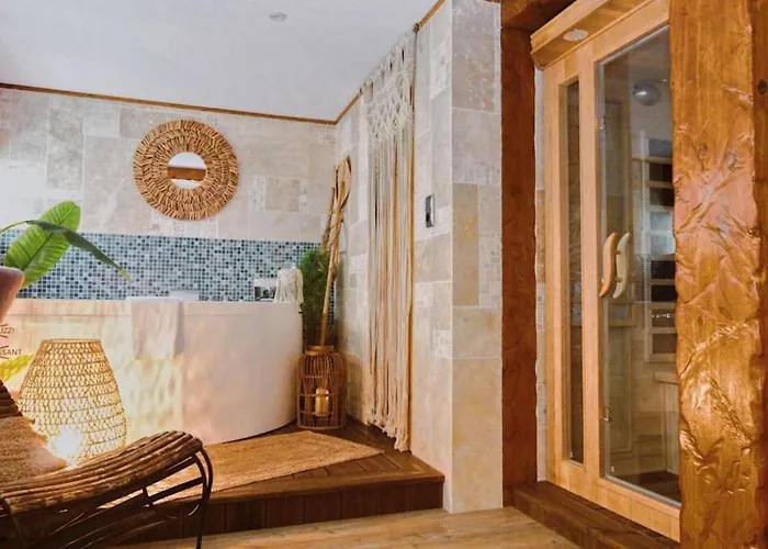 Vip Paris Yacht Hotel & Spa