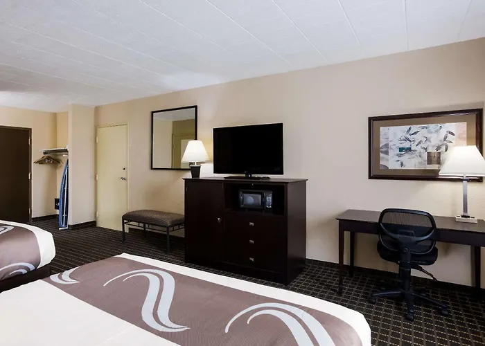 Quality Inn & Suites Big Rapids Near University