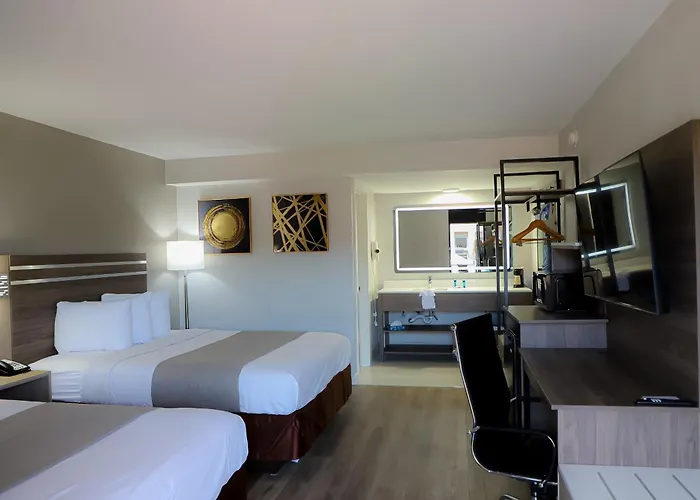 Airport Inn