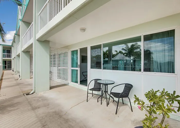 Reef Adventureland Motel