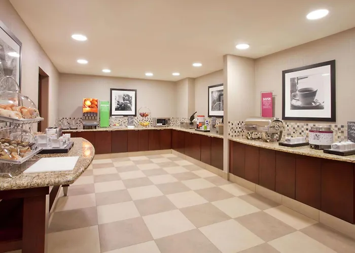 Hampton Inn & Suites Omaha Southwest-La Vista