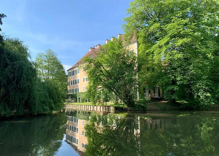 Wohnen im Wasserschloss Sandizell