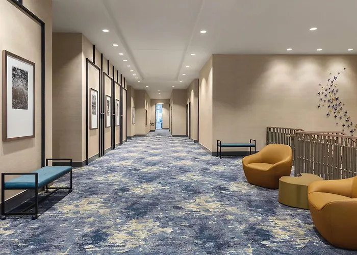 Home2 Suites By Hilton West End Avenue