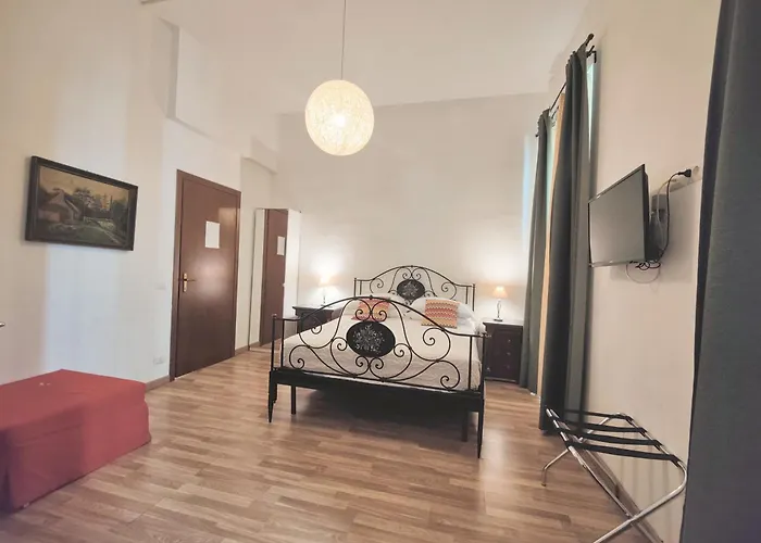 Center Rooms