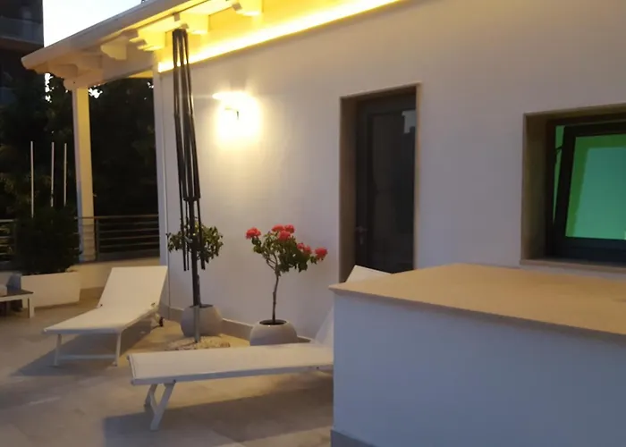 DEL CORSO - Foggia - AMBIENTE SANIFICATO CON GENERATORE DI OZONO E LAMPADE GERMICIDA AD OZONO PER LA DISINFEZIONE DI ARIA E AMBIENTI - Parcheggio Custudito A Pagamento - Netlifix TV