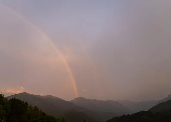 B&B IDUEVAGAMONDI immerso nel bosco tra le MONTAGNE con area benessere come EXTRA