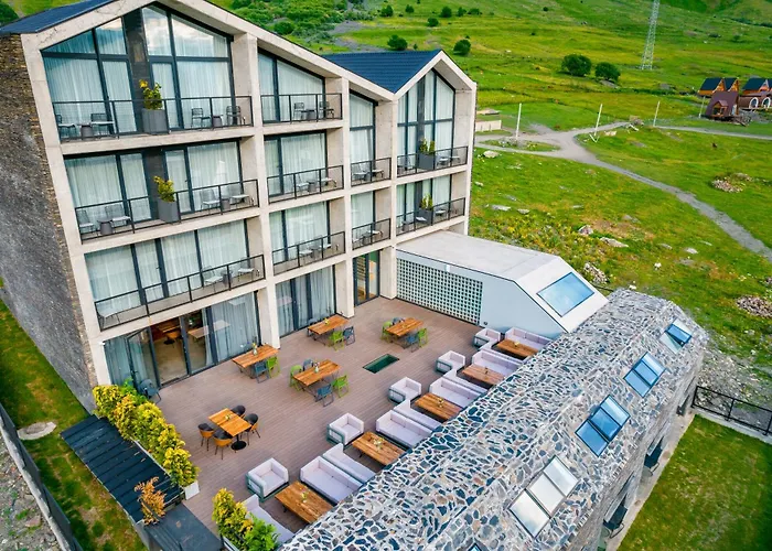 Step Inn - Kazbegi