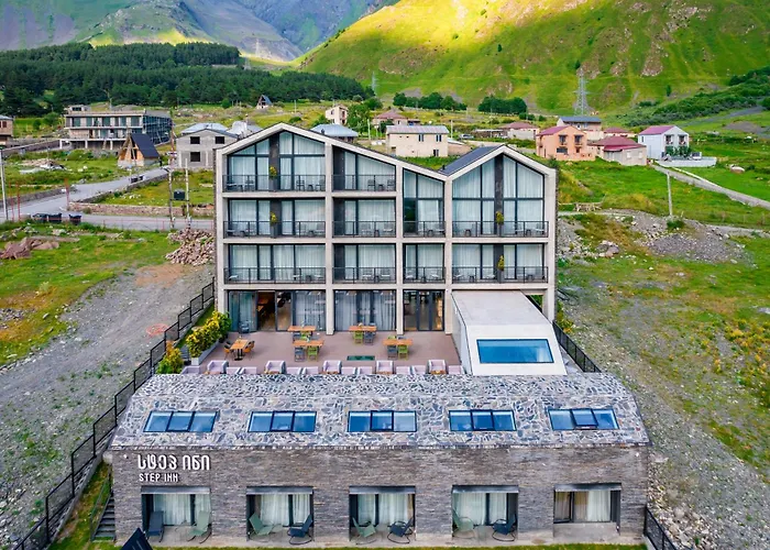 Step Inn - Kazbegi