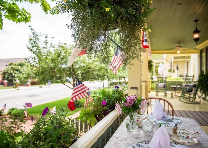 Carrier Houses Bed & Breakfast
