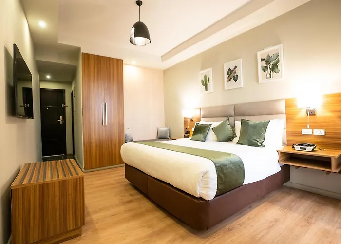 Monarch Hotel