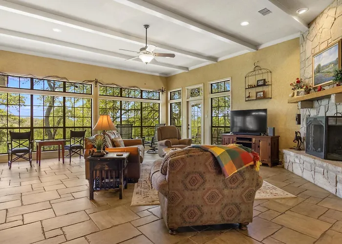 Guadalupe River Retreat