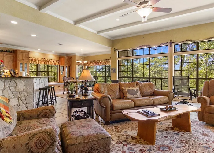 Guadalupe River Retreat