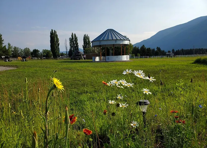 Glacier Acres Guest Ranch