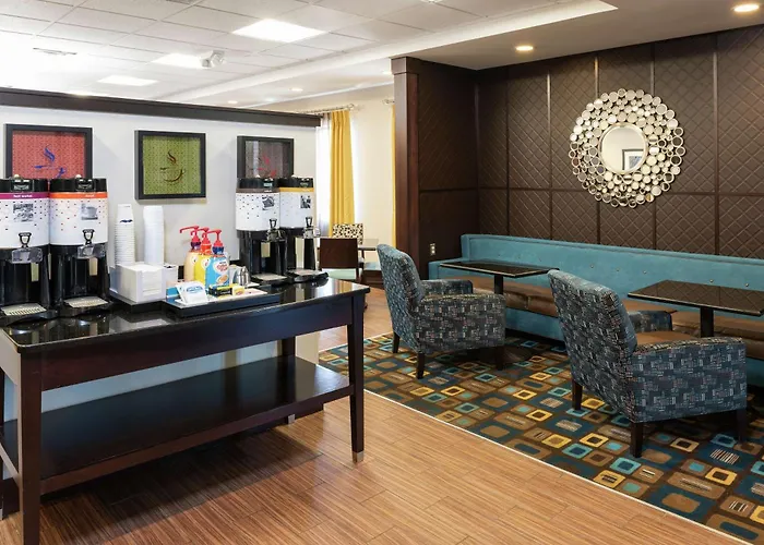 Hampton Inn & Suites Cleveland-Airport/Middleburg Heights