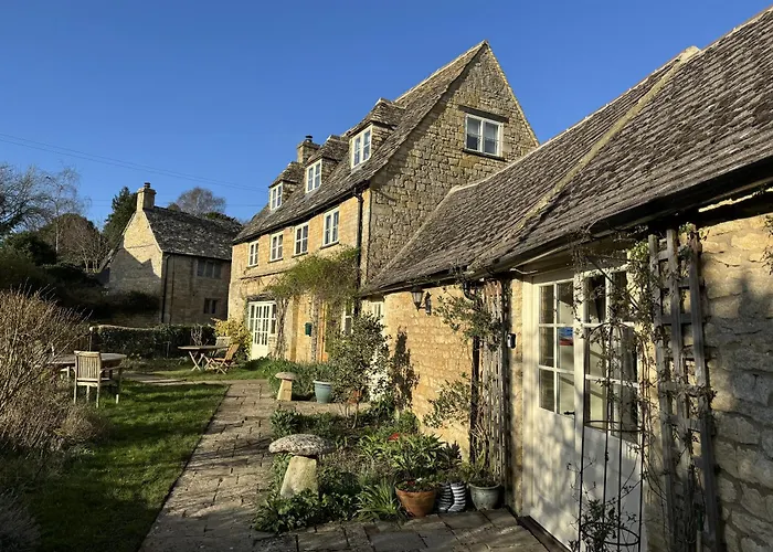 Guiting Guest House