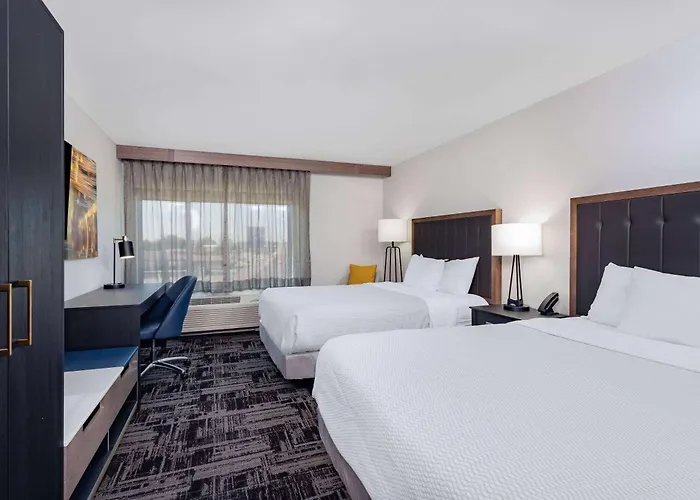Laquinta Suites By Wyndham South Bend Notre Dame Area