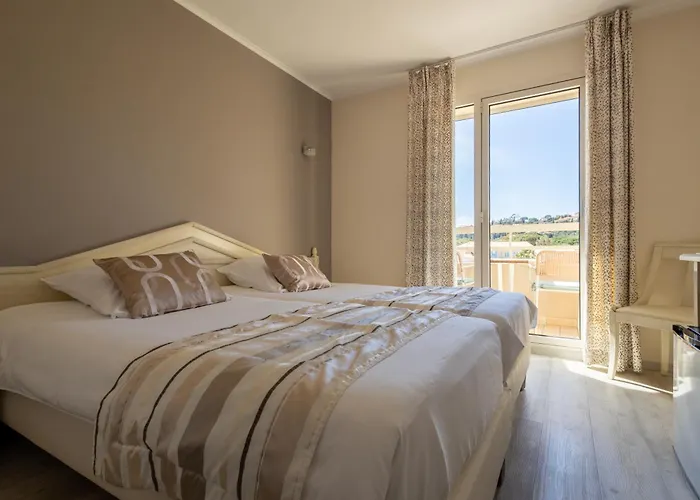 Hôtel Méditerranée Le Lavandou