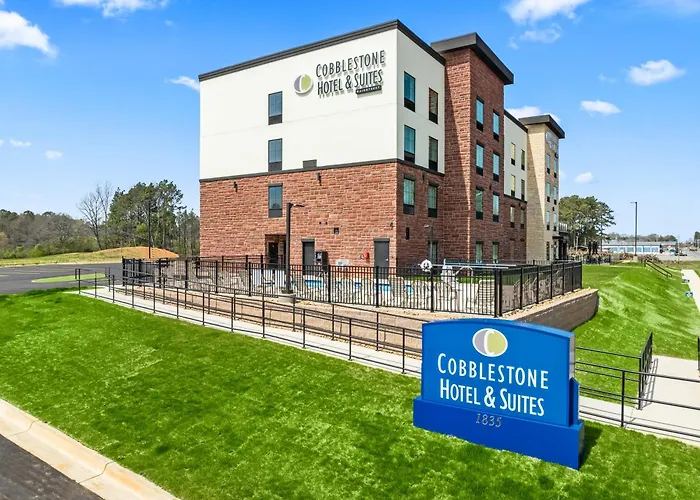 Cobblestone & Suites - Cullman