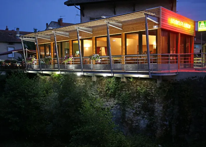 Logis Des Rives De L'Arzon
