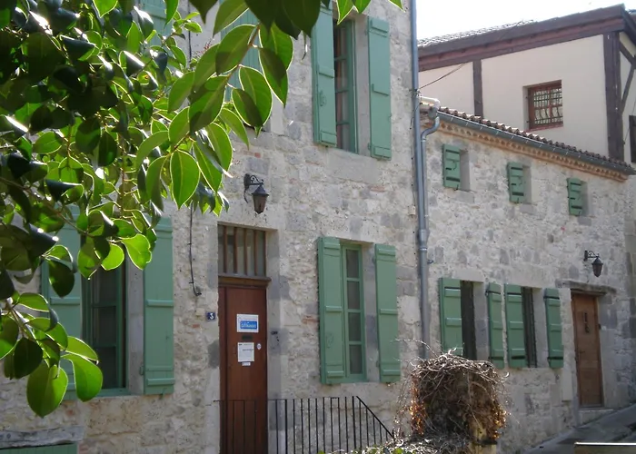 Chambre D'Hotes La Tour De Brazalem
