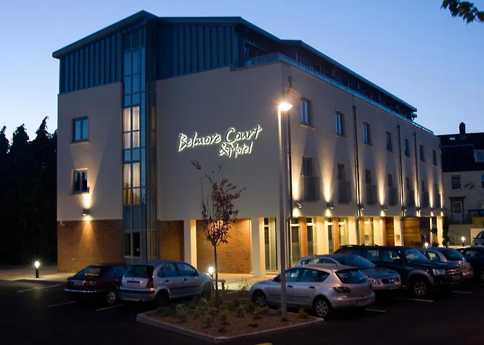 Belmore Court & Motel