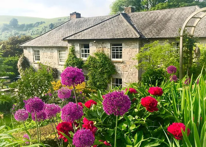 Pen-Y-Dyffryn Country