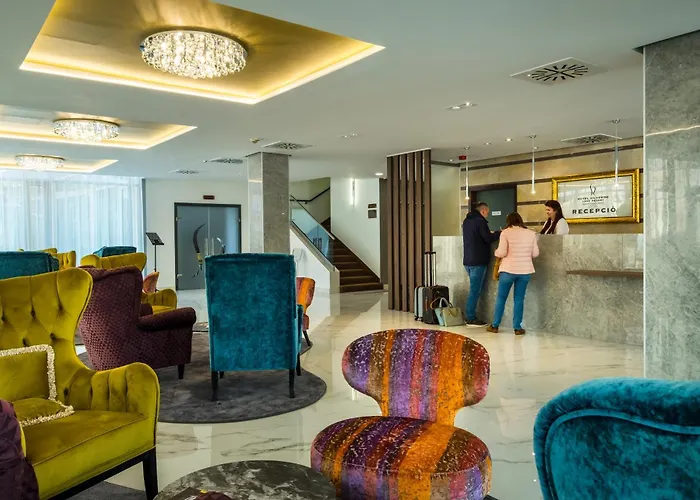 Hotel Golden Lake Resort