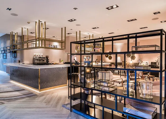 Sandton Eindhoven Centre - Hotel Eindhoven City Centre With Private Parking
