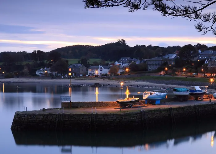 Aberdour Hotel, Stables Rooms & Beer Garden